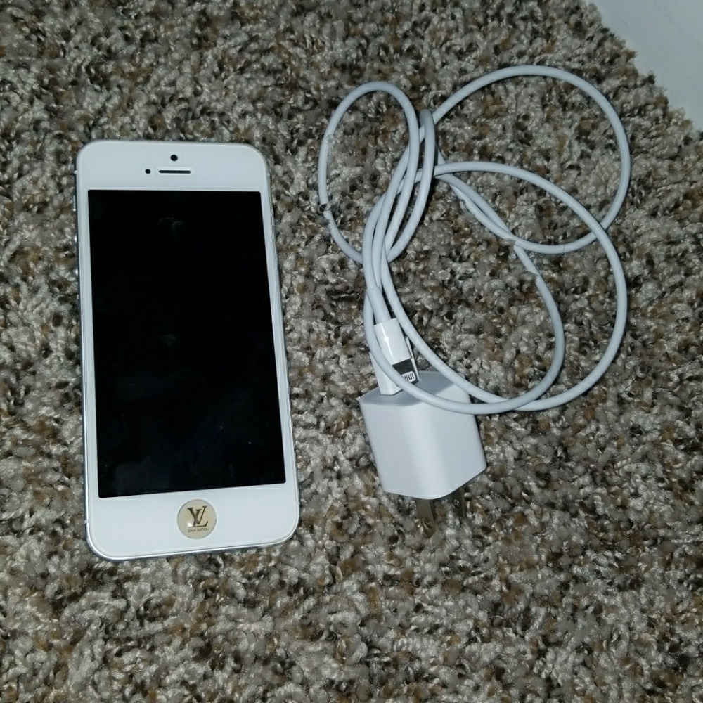 ❤SOLD❤NON CONTRACT IPHONE 5